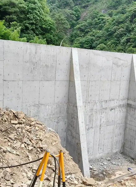 淄博高青县重力式挡土墙
